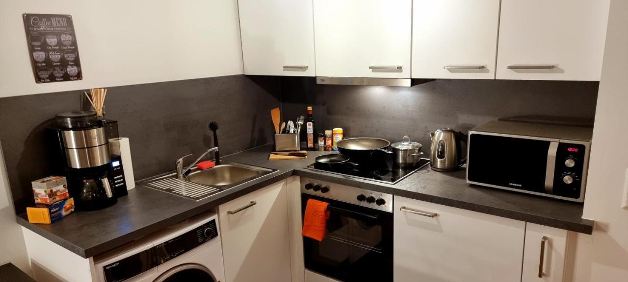 Business Apartment Mit Kuche Fur 1-3 +Netflx+5G Wlan Nahe Der Mhh Im Industrial Design ฮันโนเวอร์ ภายนอก รูปภาพ