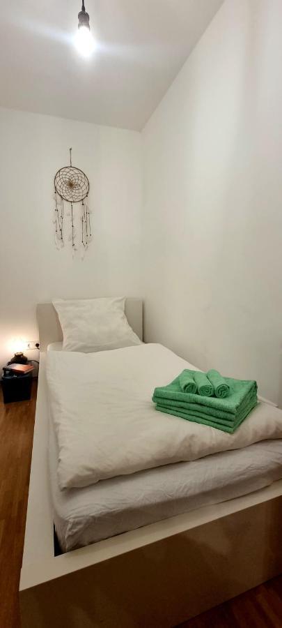 Business Apartment Mit Kuche Fur 1-3 +Netflx+5G Wlan Nahe Der Mhh Im Industrial Design ฮันโนเวอร์ ภายนอก รูปภาพ